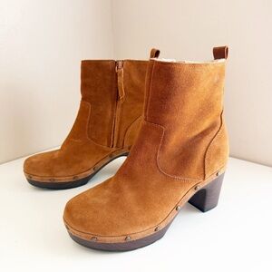 Clarks Ledella Abby Studded Block Heel Boots size 8.5